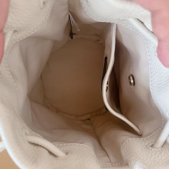 Marc Jacobs Pebble Leather Bucket Bag Crossbody Handbag Marshmallow - NEW - Picture 7 of 8